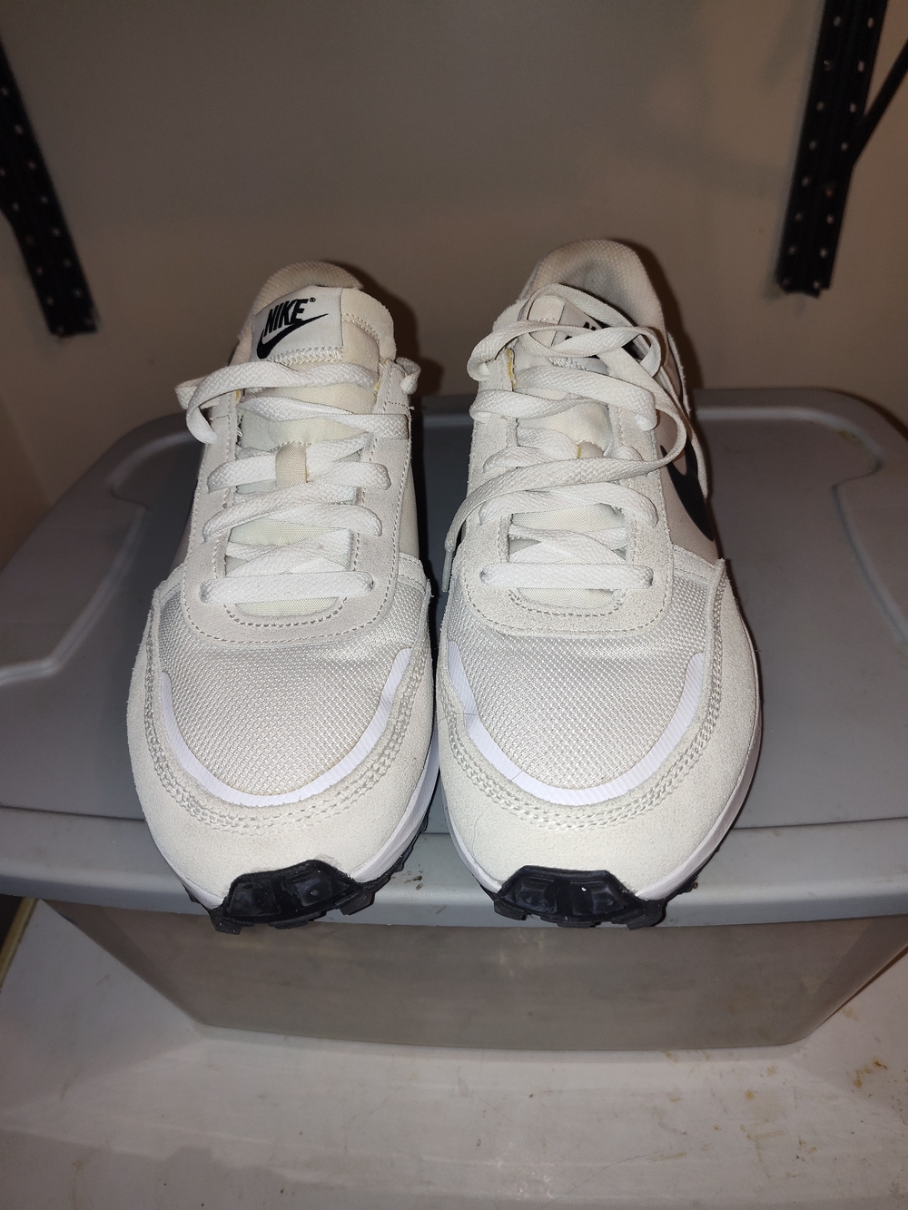 Nike White Black Low-Top Sneakers